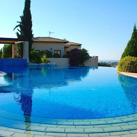 Kz01 - Modern Ground Floor In The Heart Of Aphrodite Hills