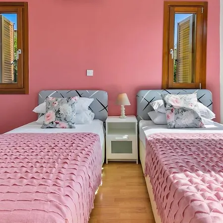 Kz01 - Modern Ground Floor In The Heart Of Aphrodite Hills Apartmán
