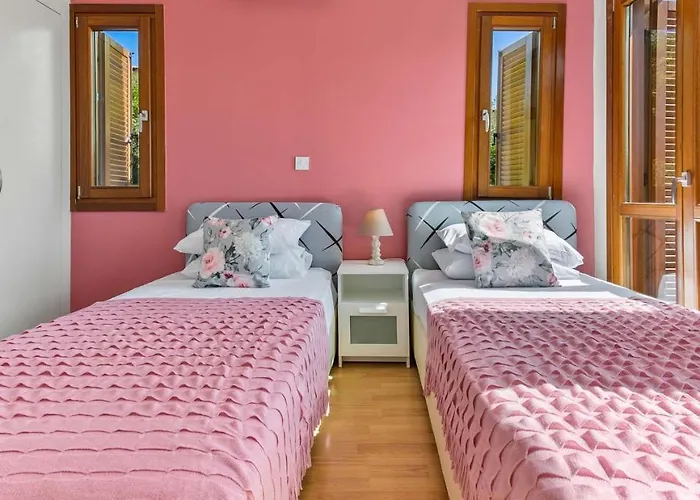 Kz01 - Modern Ground Floor In The Heart Of Aphrodite Hills Apartament