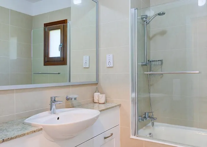 Kz01 - Modern Ground Floor In The Heart Of Aphrodite Hills Kouklia