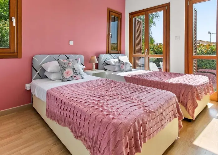 Kz01 - Modern Ground Floor In The Heart Of Aphrodite Hills *